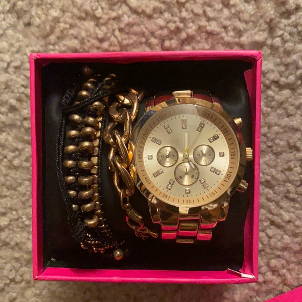 Brand new watch set